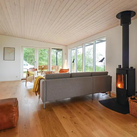 Holiday home In With House Sea View