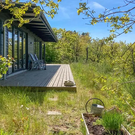 In With House Sea View Дом отдыха